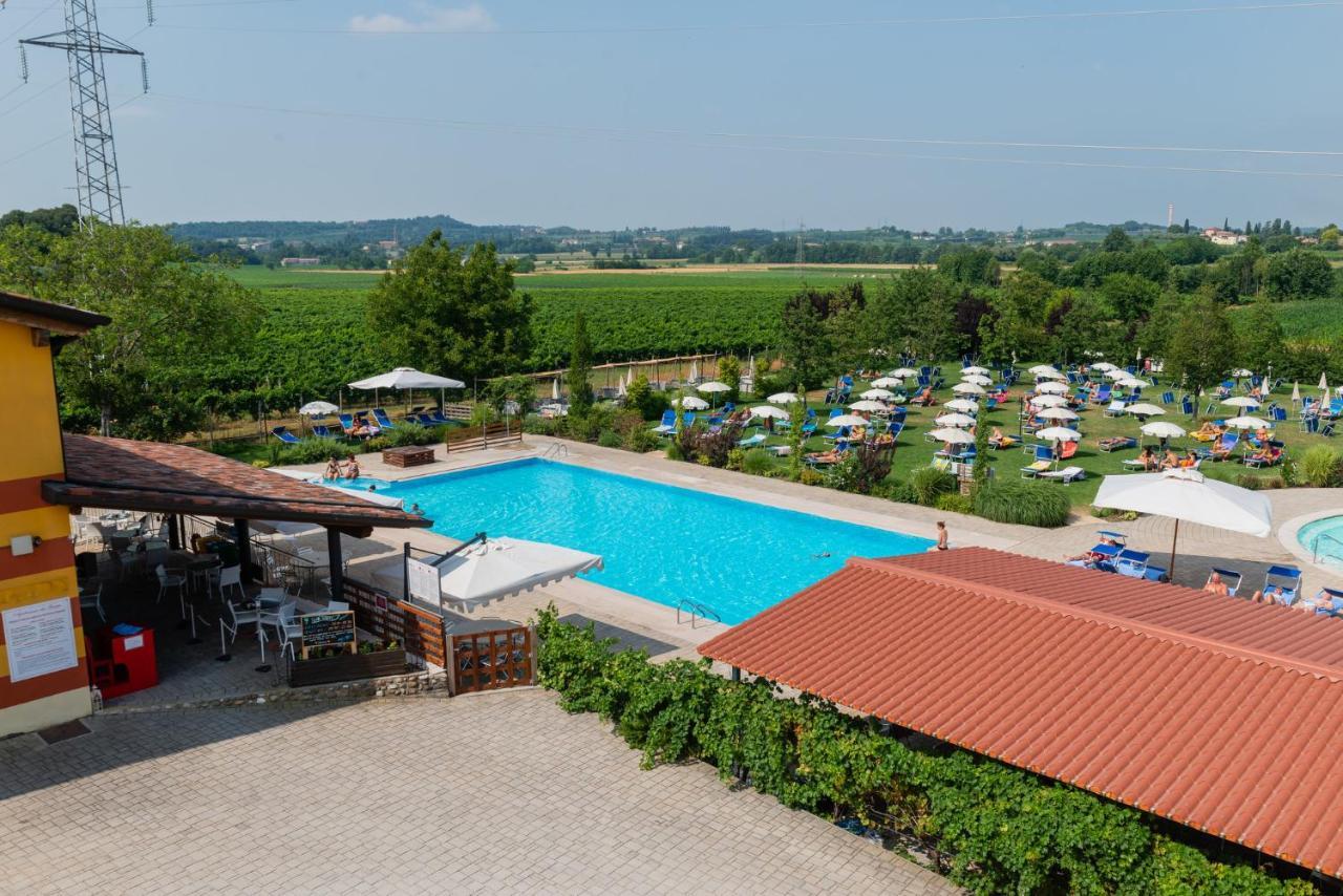 Agriturismo Dei Grippi Sona Bagian luar foto