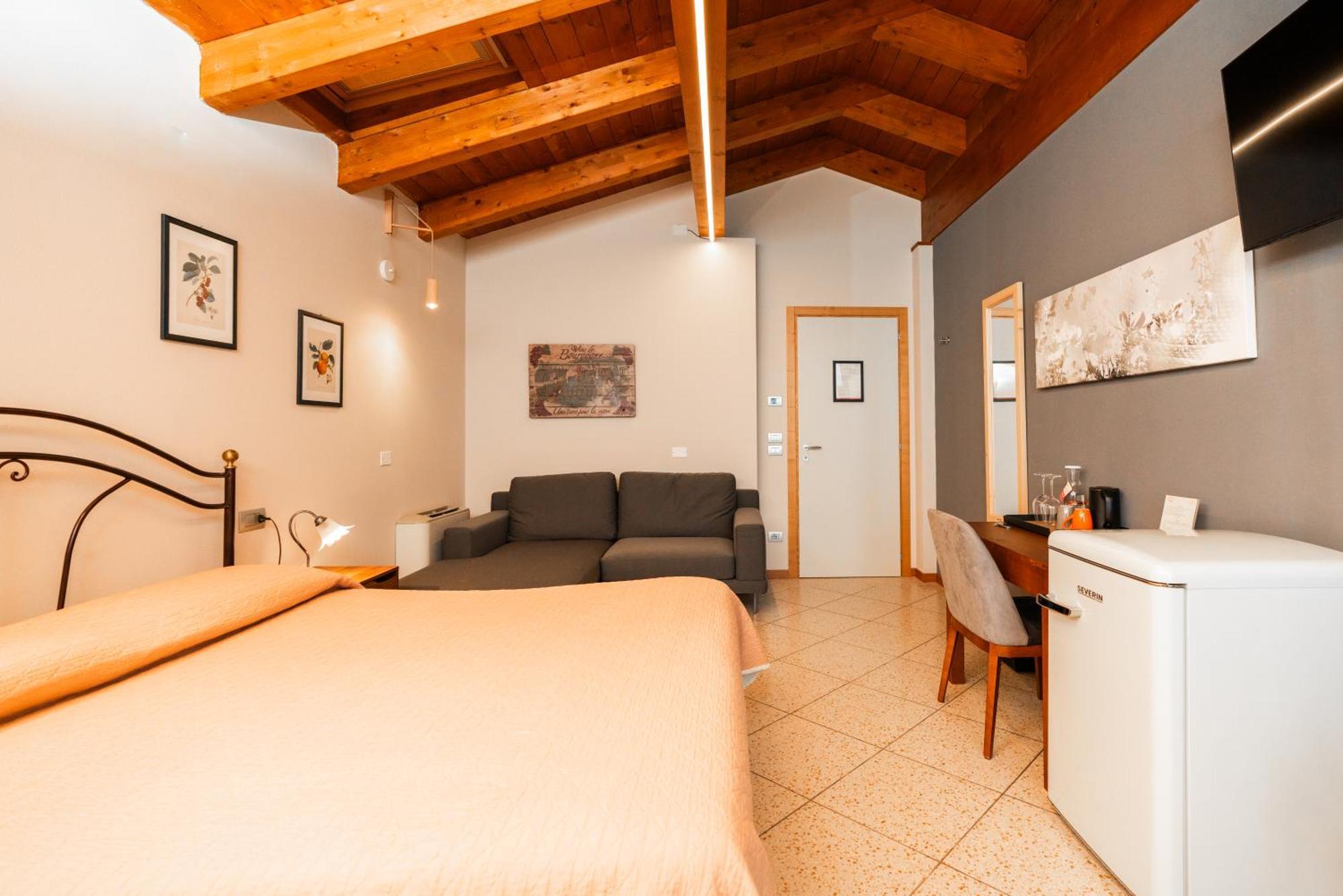 Agriturismo Dei Grippi Sona Bagian luar foto