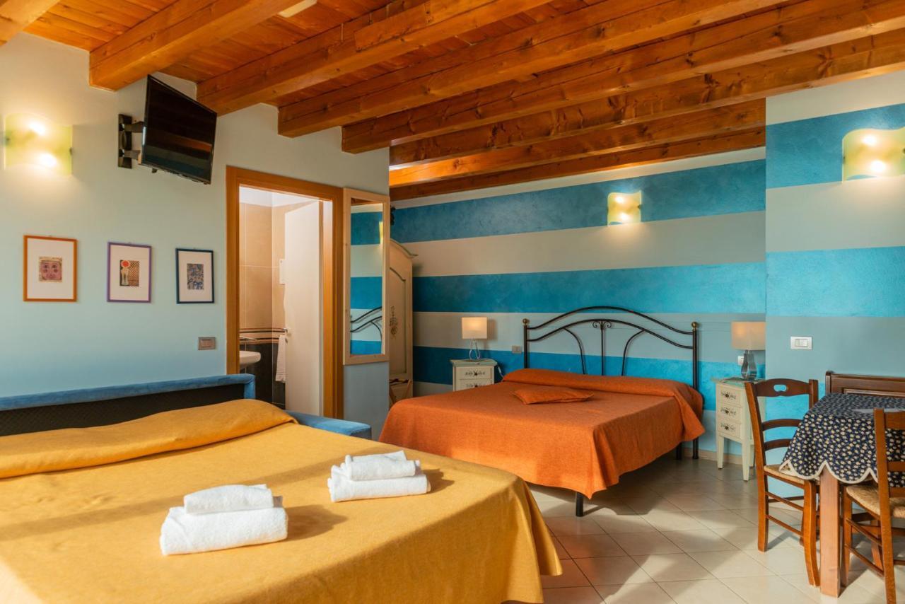 Agriturismo Dei Grippi Sona Bagian luar foto