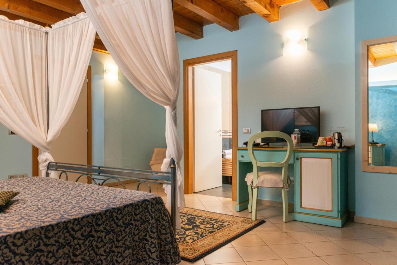 Agriturismo Dei Grippi Sona Bagian luar foto